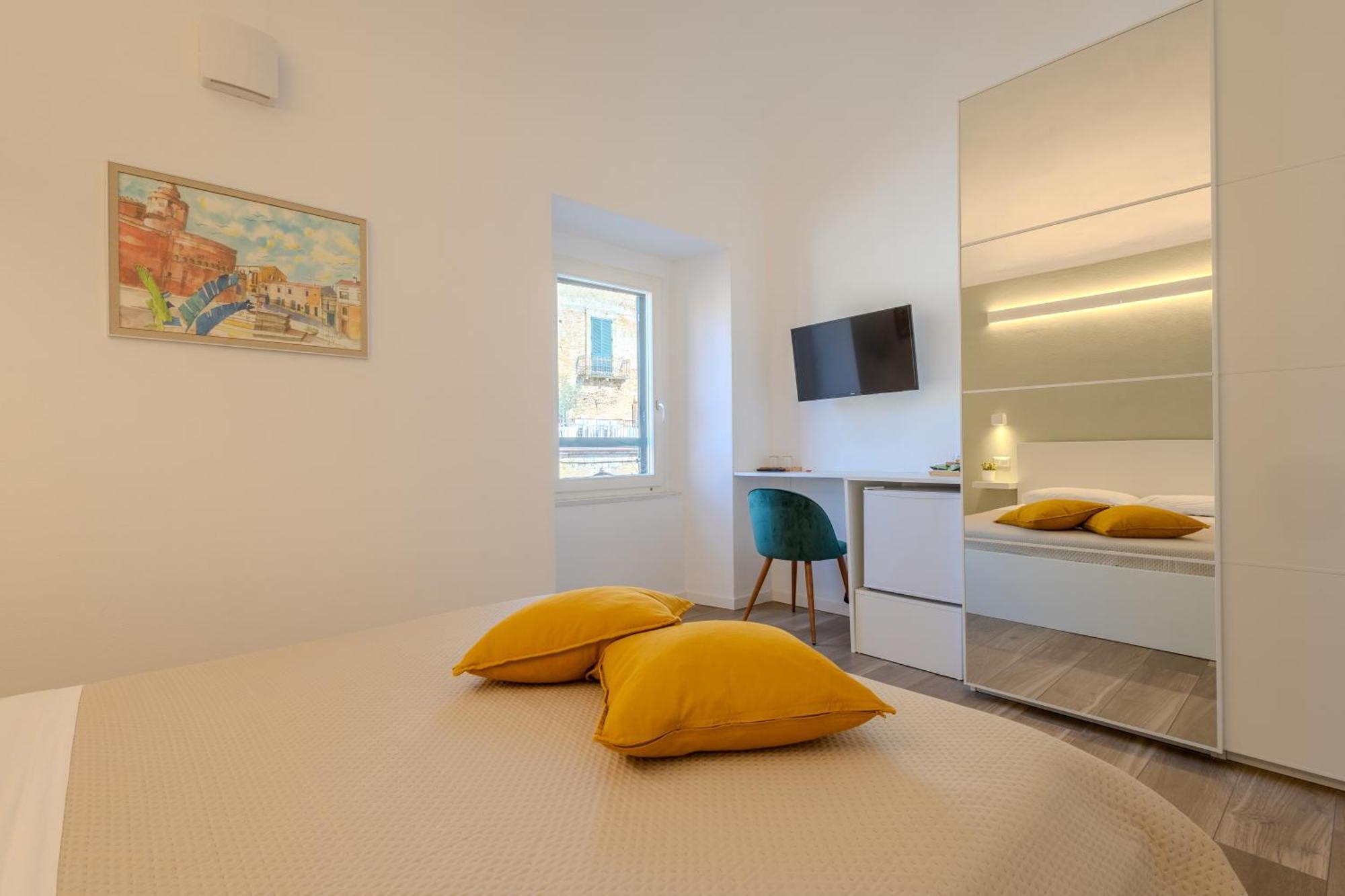 Corso Garibaldi 21 Apartment & Rooms วาสโต ภายนอก รูปภาพ