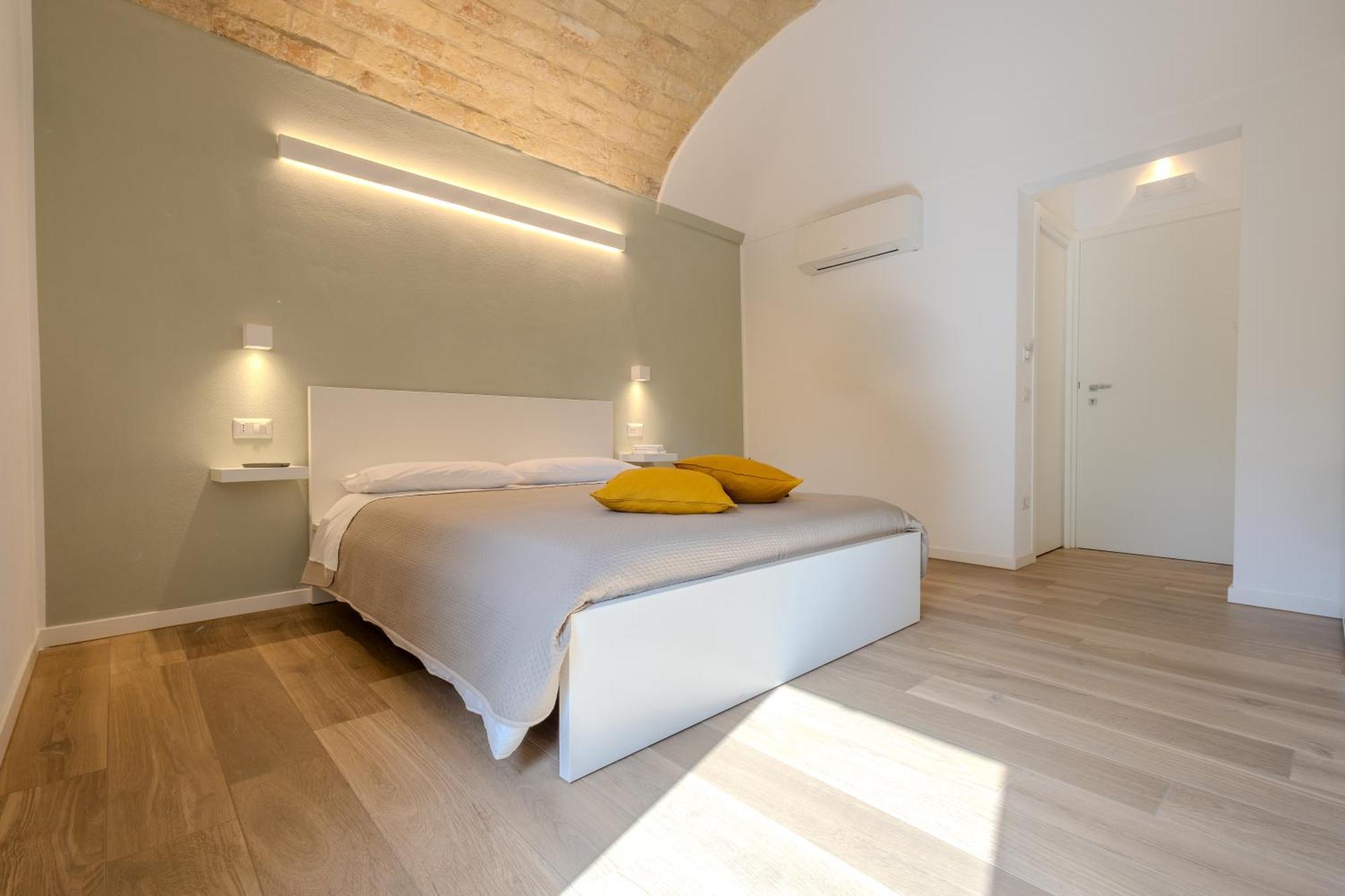 Corso Garibaldi 21 Apartment & Rooms วาสโต ภายนอก รูปภาพ