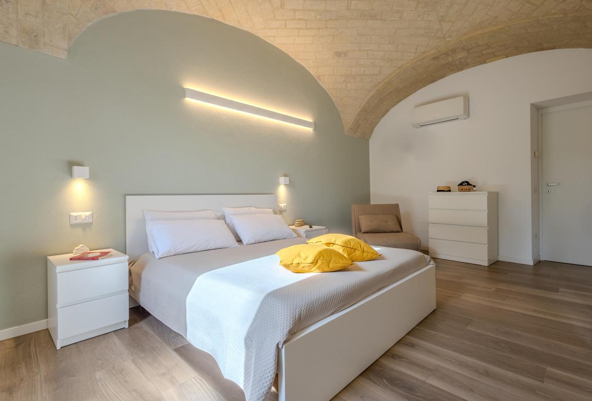 Corso Garibaldi 21 Apartment & Rooms วาสโต ภายนอก รูปภาพ